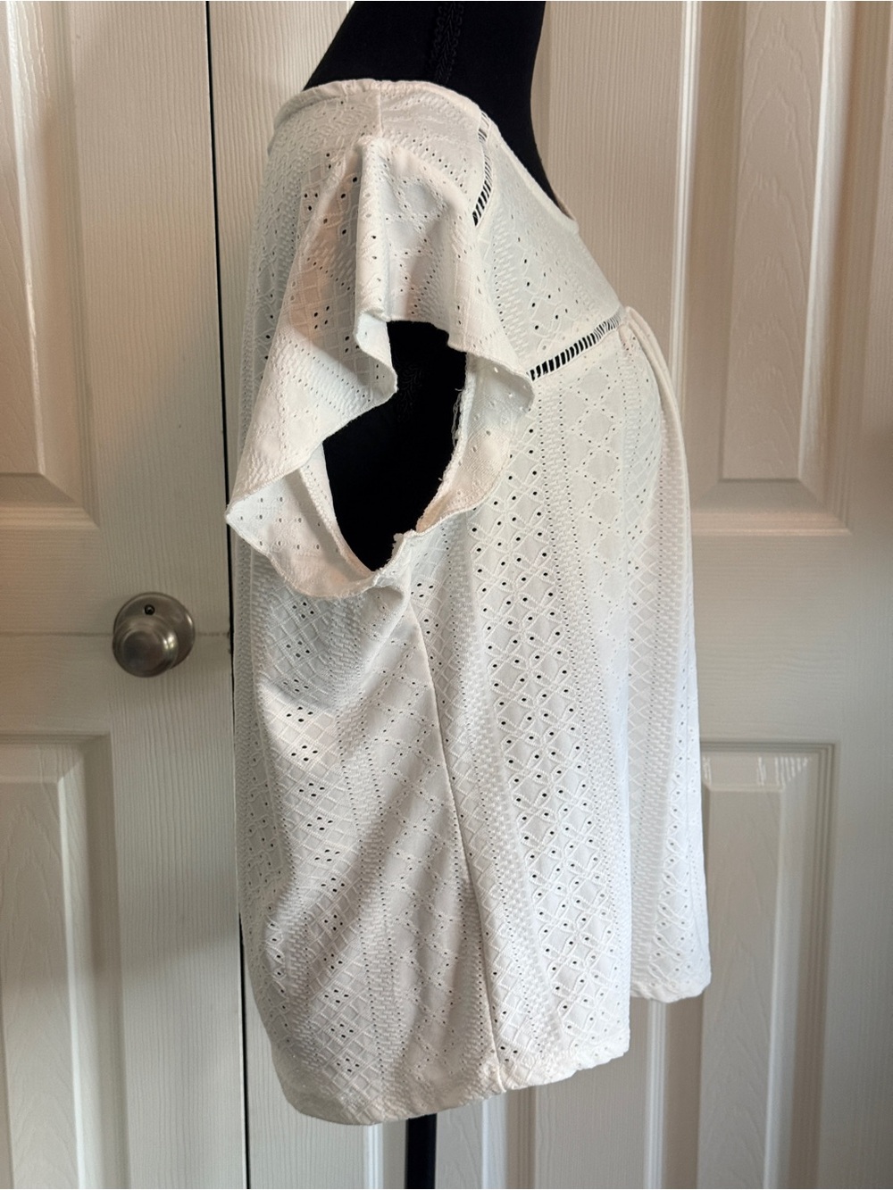 Adrienne Vittadini White Eyelet Ladder-Trim Flutter Top - Picture 3 of 7